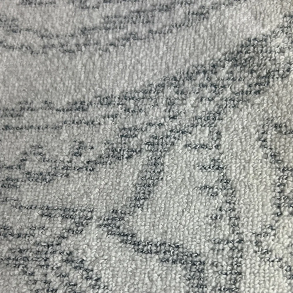 Rachel Zoe Bath Towel Set White Gray Pattern Spa Soft Cotton Plush Set of 2 NEW